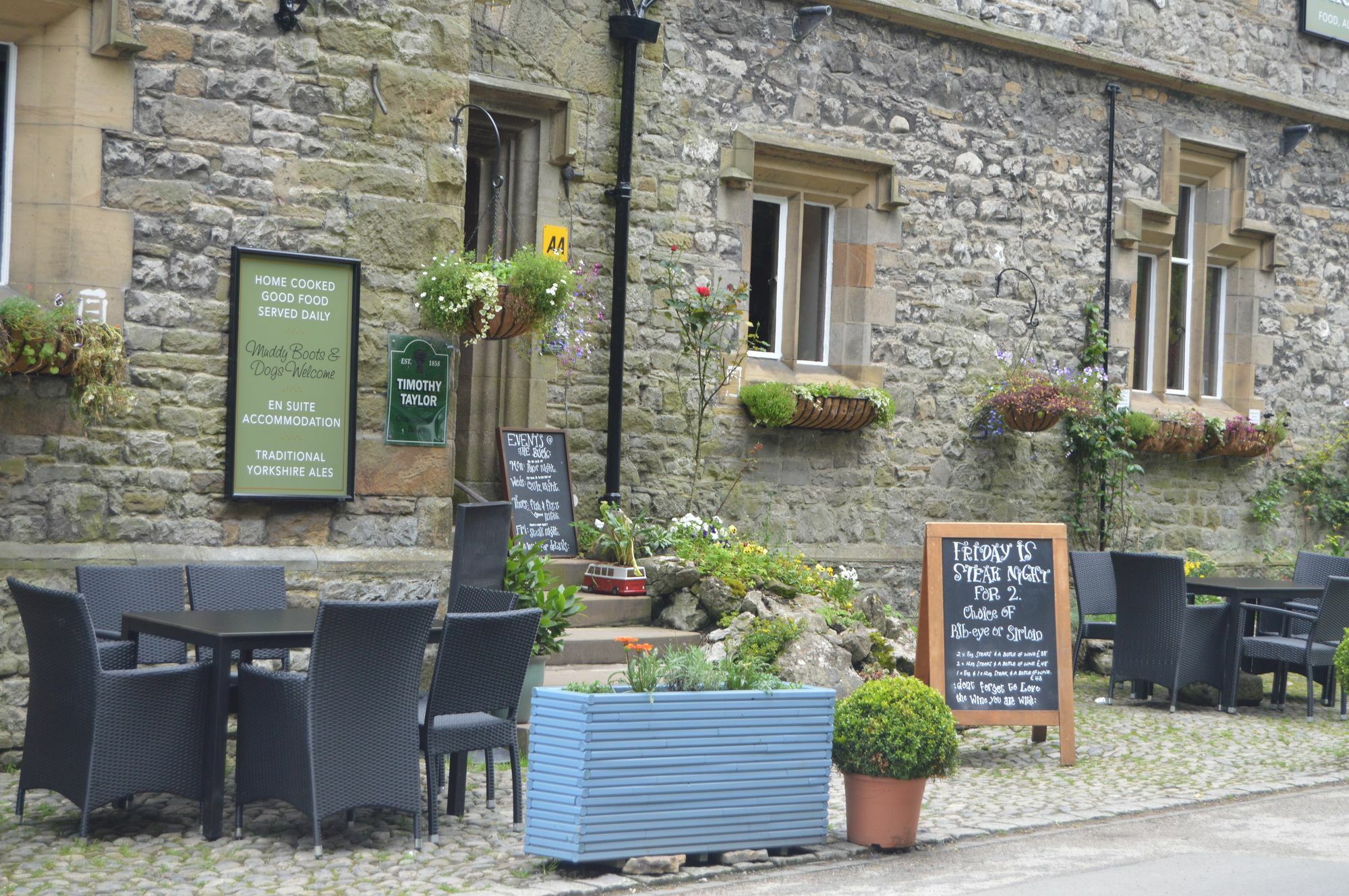 The Buck Inn, Malham Exterior photo